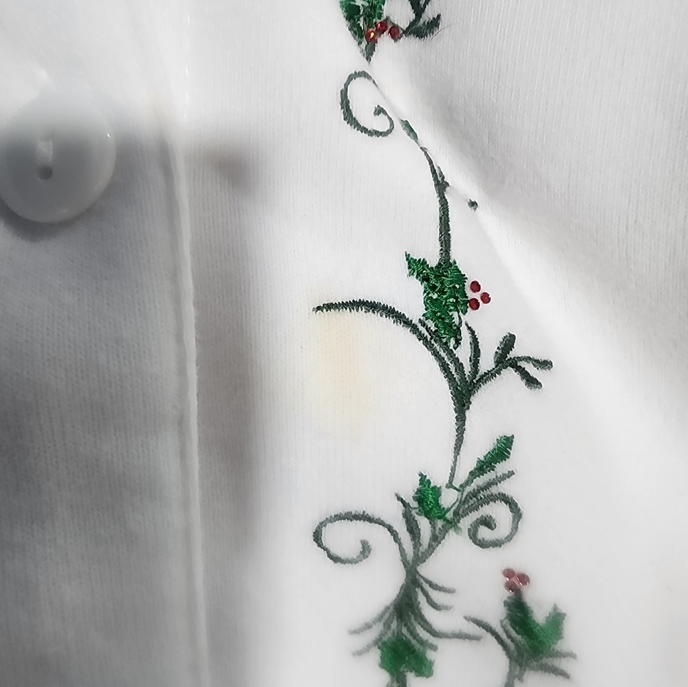 Hasting & Smith Women's Holly Green Button Down Embroidered Sweater Christmas - Picture 5 of 6